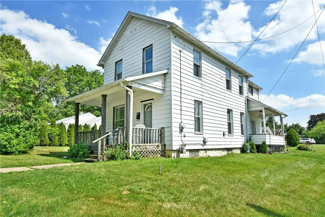 574 Thornton St, Sharon, PA 16146 - #1