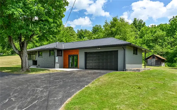 700 Lower Boyd School Rd, Wampum, PA 16157