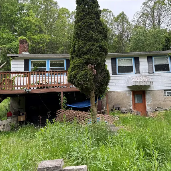 163 Karch Rd, Burgettstown, PA 15021