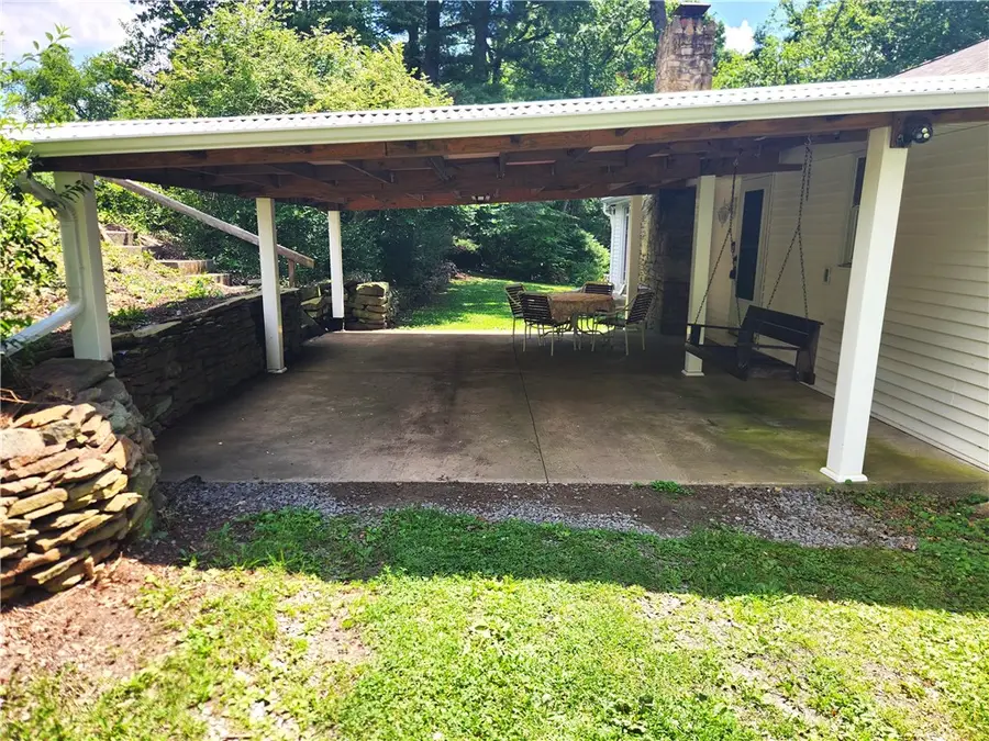 223 S Benbrook Rd, Butler, PA 16001 - #2