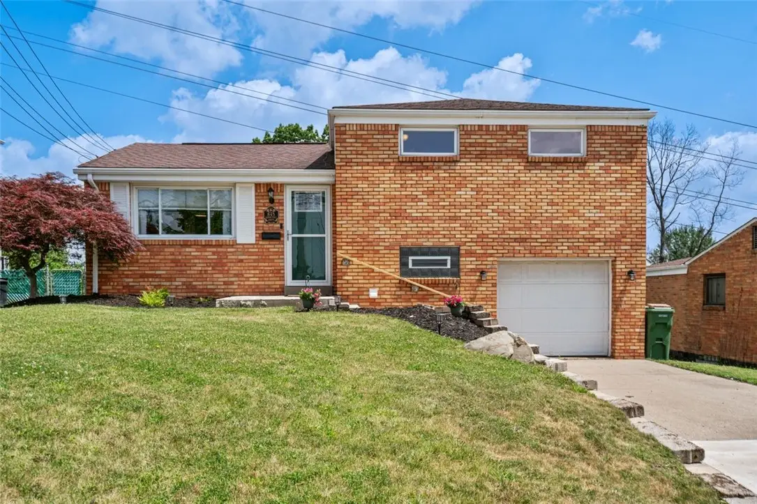 845 Kerry Hill Dr, Pittsburgh, PA 15234 - #1