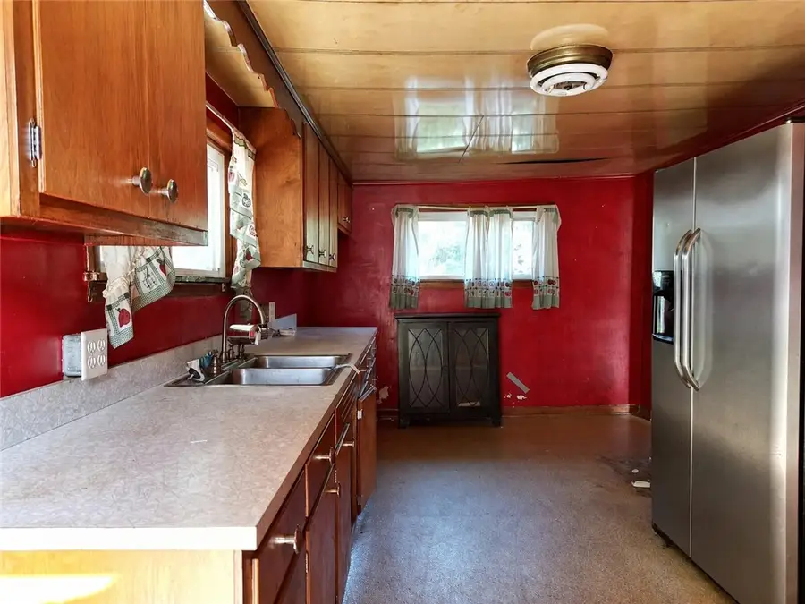 233 Spang Ave, Leechburg, PA 15656 - #2