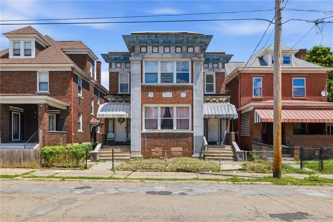 704 Russellwood Ave, McKees Rocks, PA 15136 - #1
