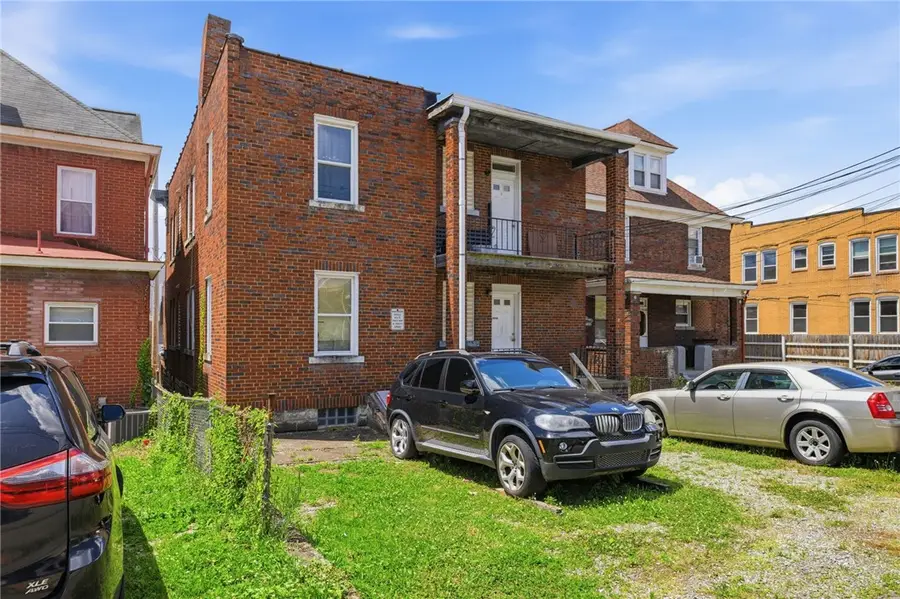 704 Russellwood Ave, McKees Rocks, PA 15136 - #3