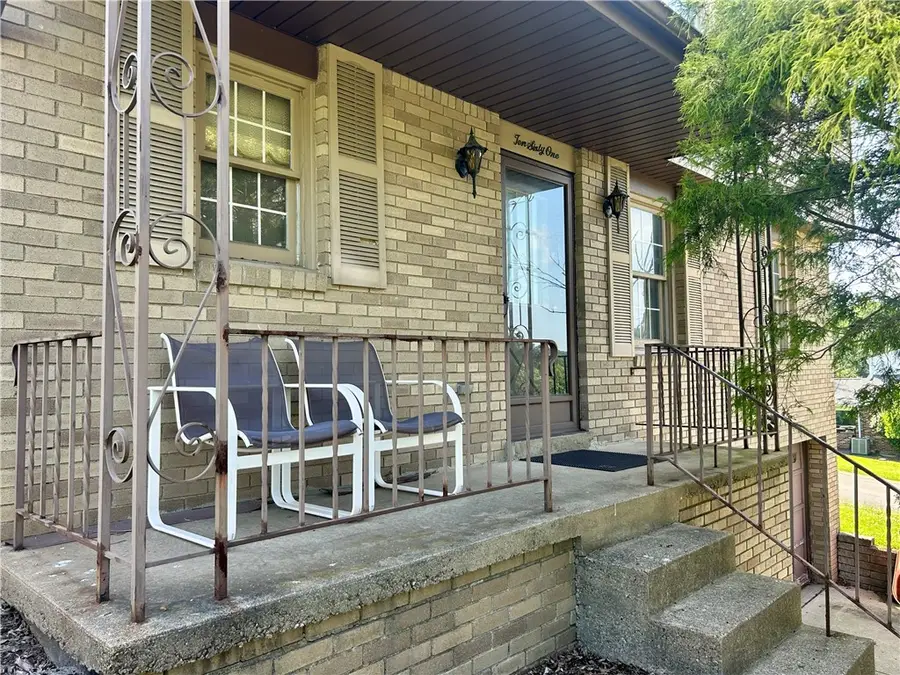 1061 Old Post Rd, South Park, PA 15129 - #3