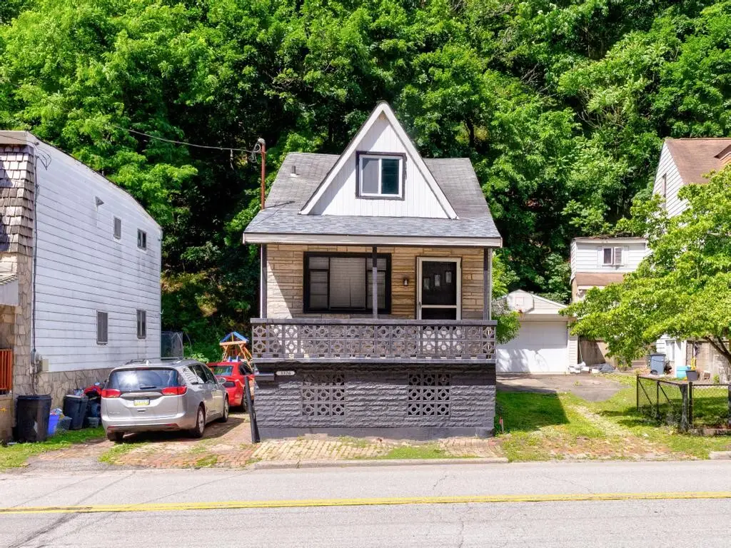 3326 Spring Garden Rd, Pittsburgh, PA 15212 - #1