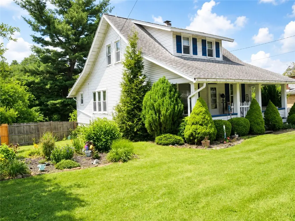 160 Main St, Karns City, PA 16041 - #1