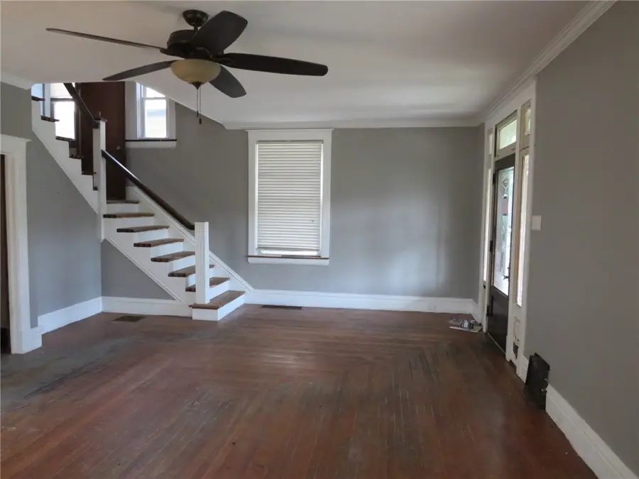 810 Howard St, Monongahela, PA 15063 - #3