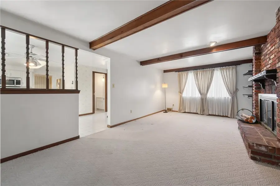 261 Shasta Dr, Pittsburgh, PA 15239 - #3