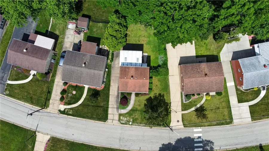 577 Arbor Ln, Pittsburgh, PA 15236 - #2