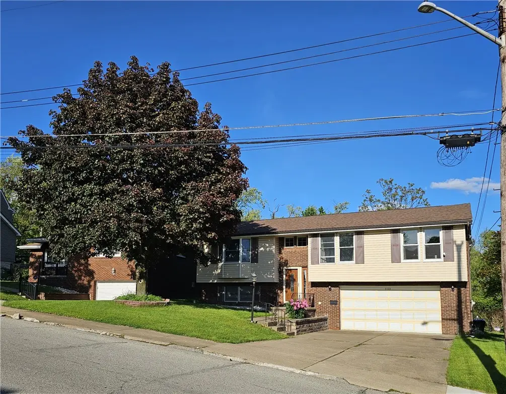 5163 Rosecrest Dr, Pittsburgh, PA 15201 - #1