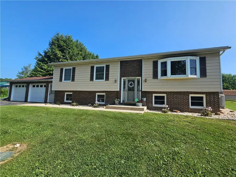 235 Maple Dr, Karns City, PA 16041 - #2