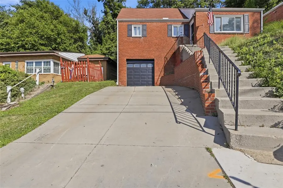 3856 Hilpert St, Pittsburgh, PA 15227 - #2
