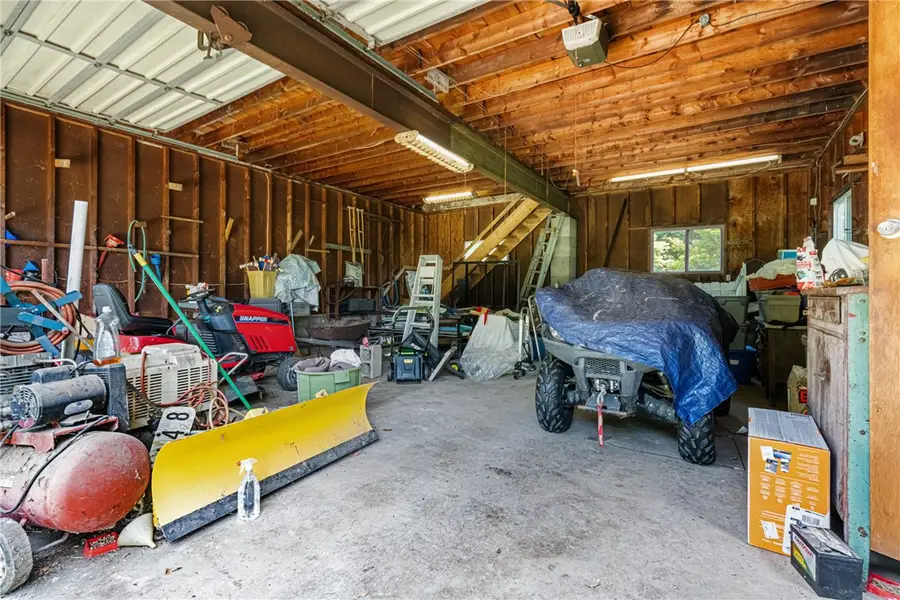 642 Wallace Run Rd, Beaver Falls, PA 15010 - #3