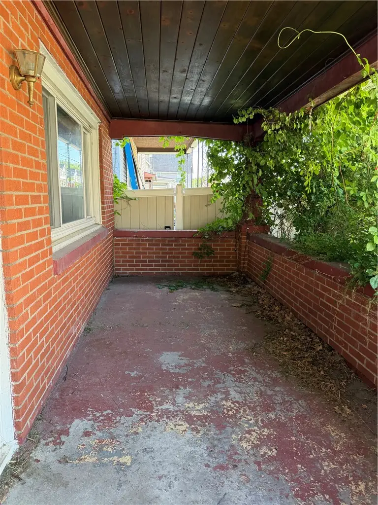 218 Meadow Ave, Charleroi, PA 15022 - #2