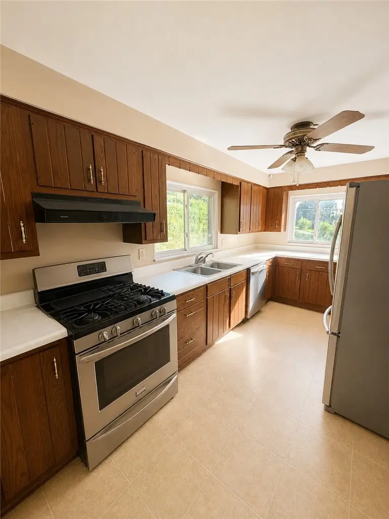 2133 Lower Terrace Rd, New Kensington, PA 15068 - #2