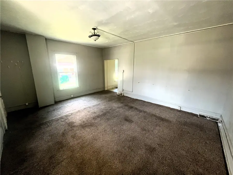 107 E Home St, New Castle, PA 16101 - #3