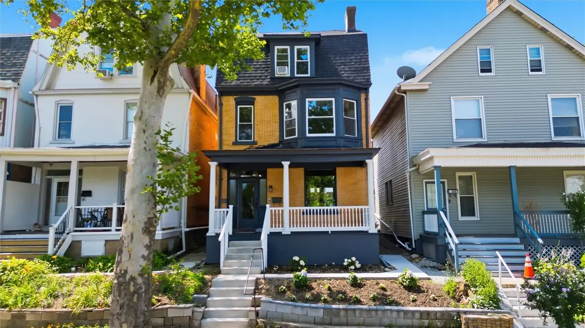 702 E 12th Ave, Homestead, PA 15120 - #1