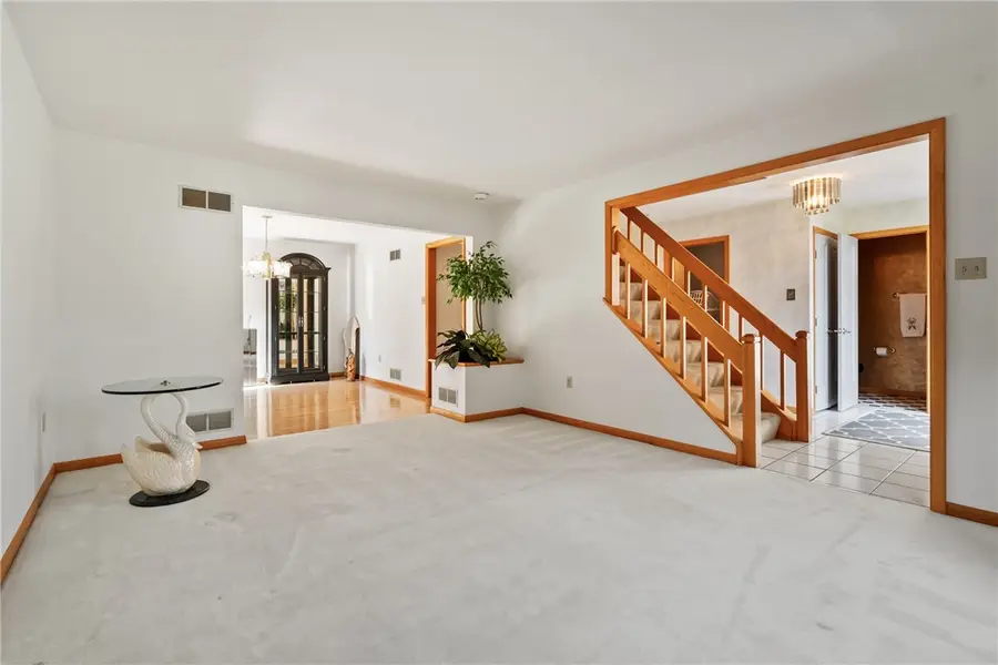 336 Cobblestone Cir, Robinson, PA 15136 - #3
