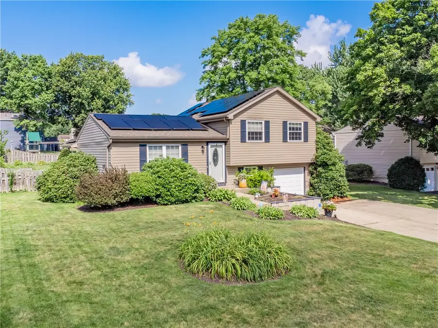 404 Anna Marie Dr, Cranberry, PA 16066 - #3