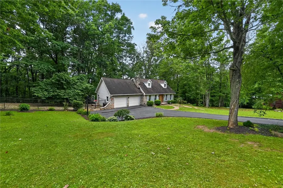 574 Highland Dr, Home, PA 15747 - #2