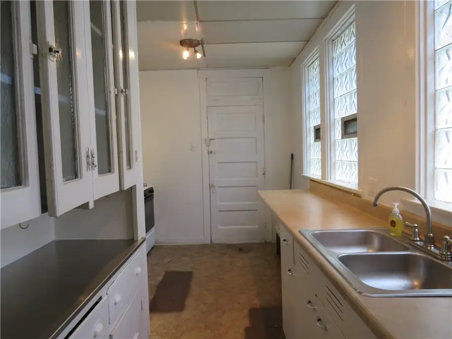 162 Parkfield St, Pittsburgh, PA 15210 - #2
