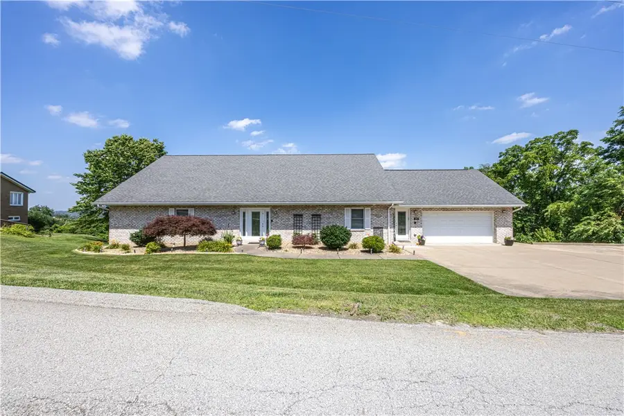 100 Clover Ln, Uniontown, PA 15401 - #2