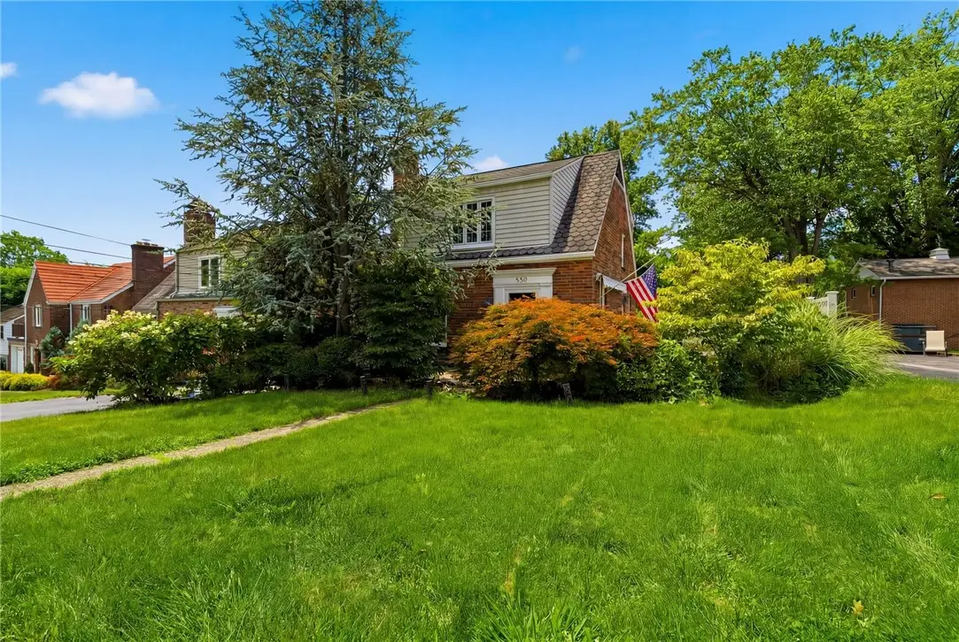 496 Parkview Dr, Pittsburgh, PA 15243 - #1