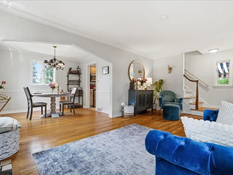 496 Parkview Dr, Pittsburgh, PA 15243 - #2