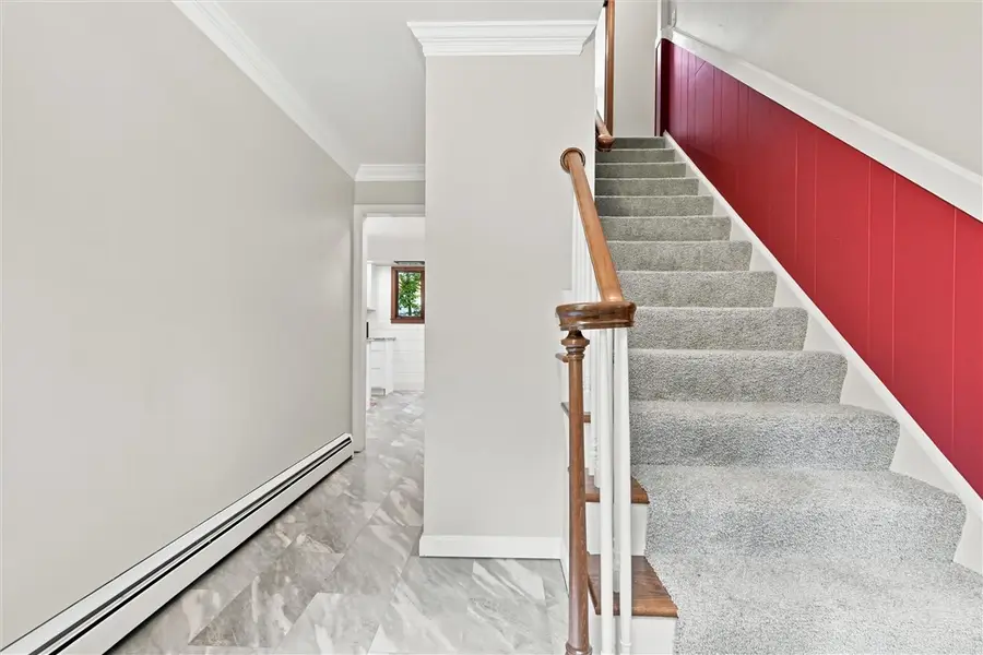 208 Lynwood Dr, Greenville, PA 16125 - #2