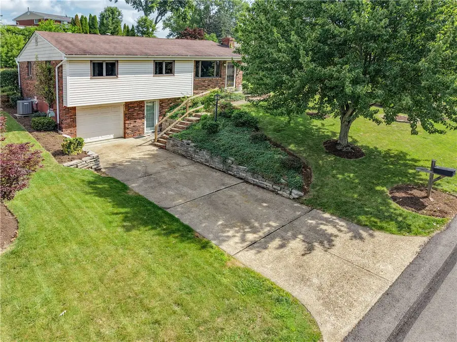 609 Bluestone Drive, Allison Park, PA 15101 - #2