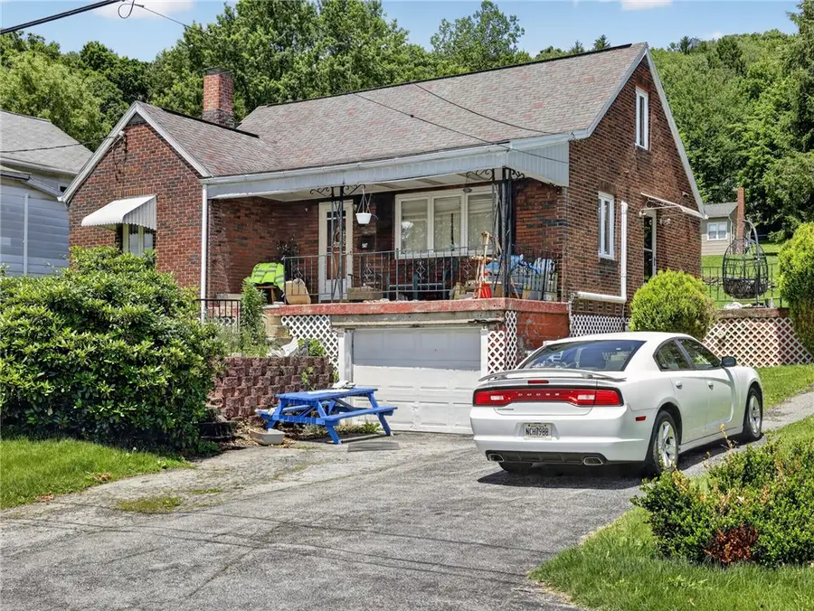 907 Hubert Ave, Northern Cambria, PA 15714 - #2