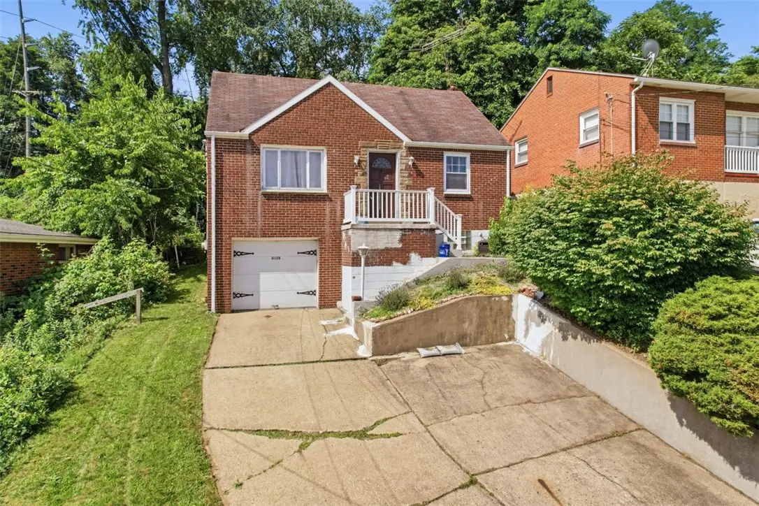 4426 Glencairn St, West Mifflin, PA 15122 - #1