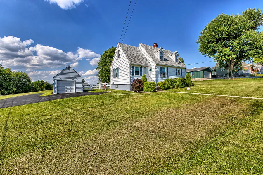 139 Holly Place Rd, Mount Pleasant, PA 15666 - #3