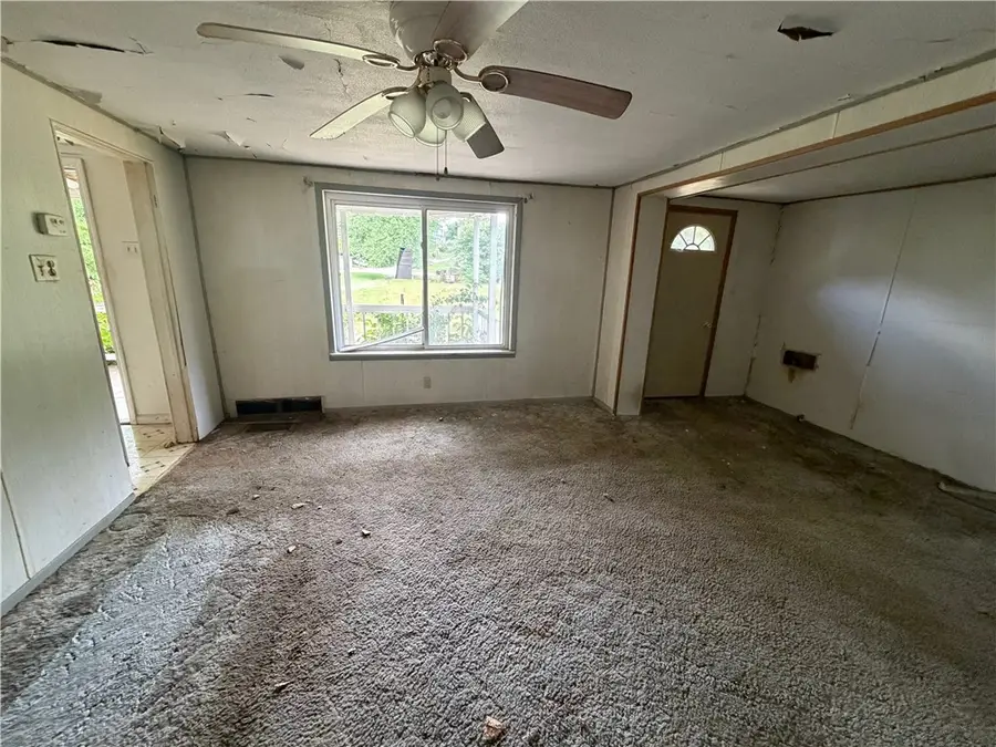 1054 Marelda Ave, Donora, PA 15033 - #2