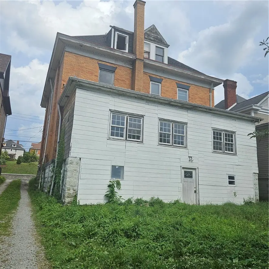 506 S Pittsburgh St, Connellsville, PA 15425 - #2