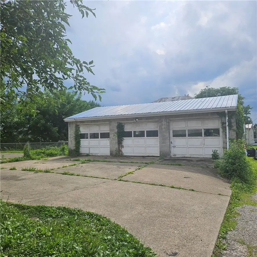 506 S Pittsburgh St, Connellsville, PA 15425 - #3