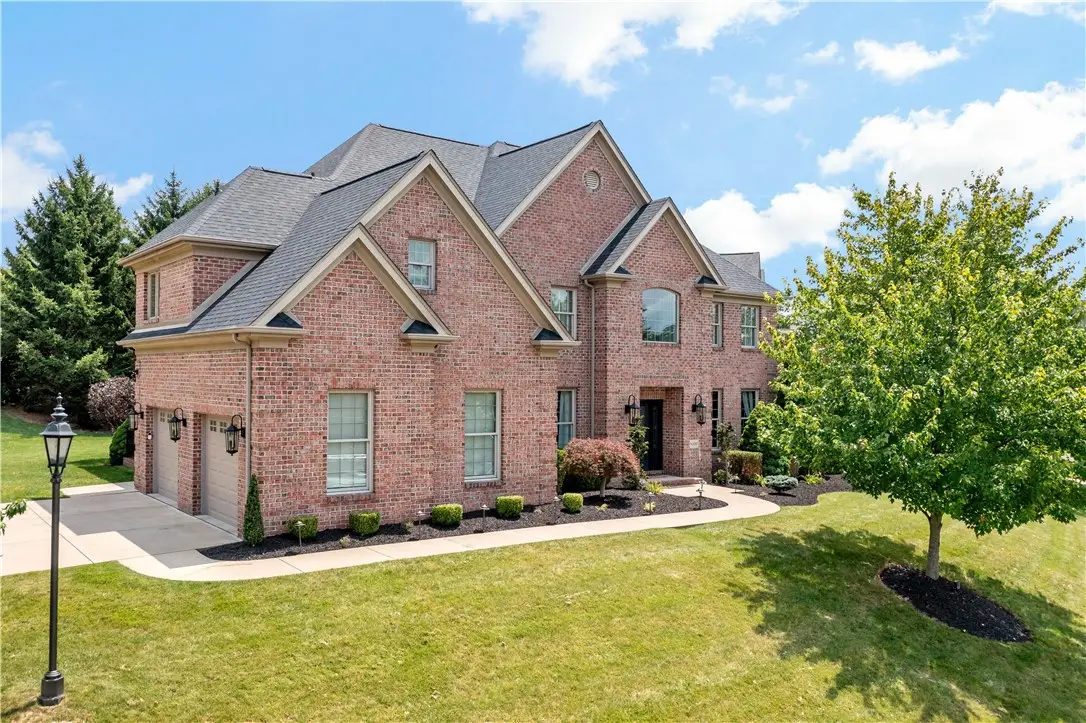 8000 Sherwood Dr, Presto, PA 15142 - #1