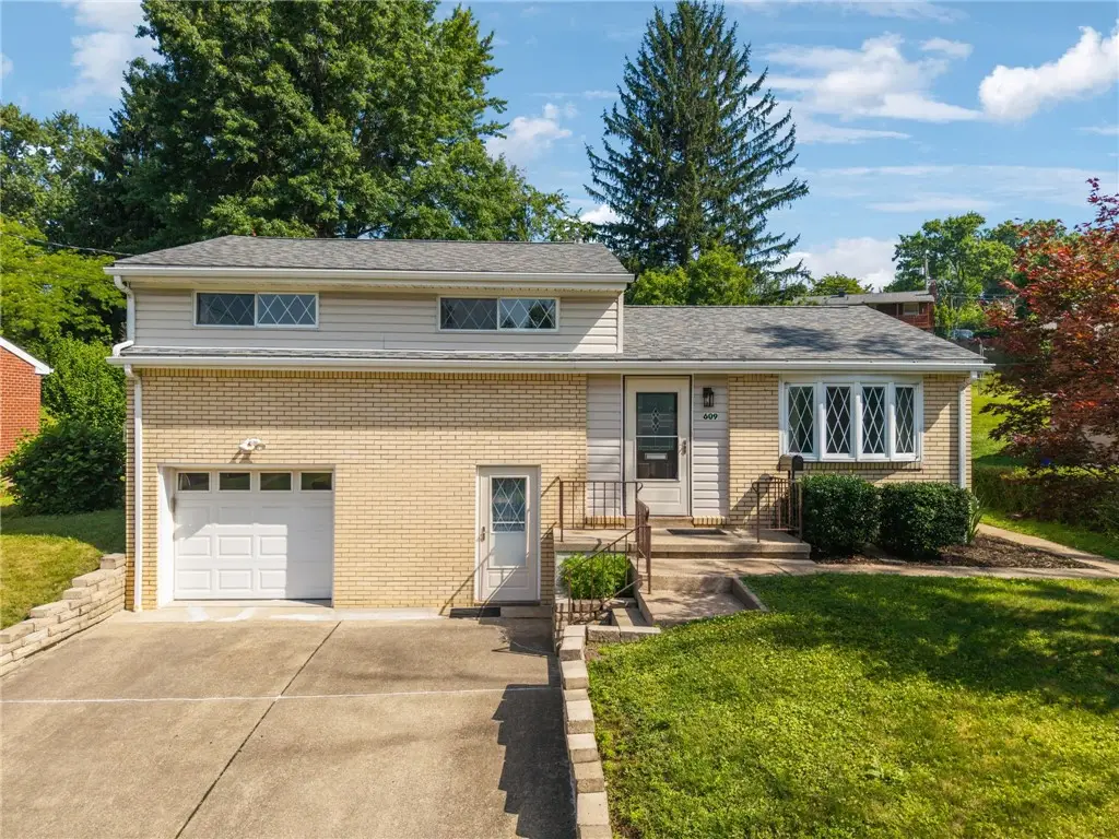 609 Brightberry Rd, Monroeville, PA 15146 - #1
