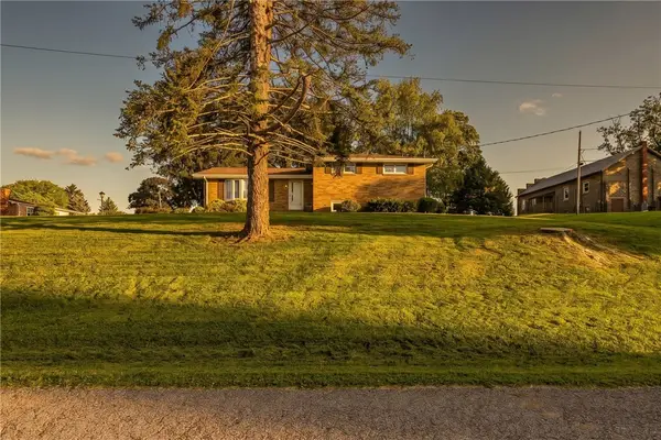 220 Water St, Donegal, PA 15628