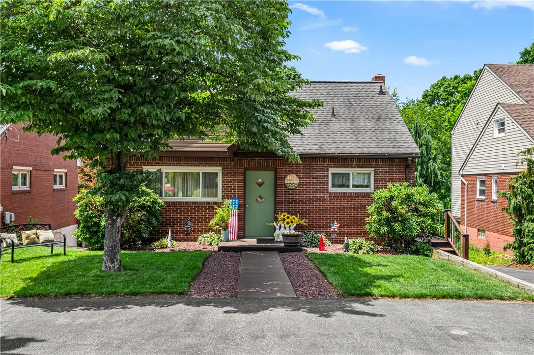 41 1/2 Ehle Ave, Coraopolis, PA 15108 - #1