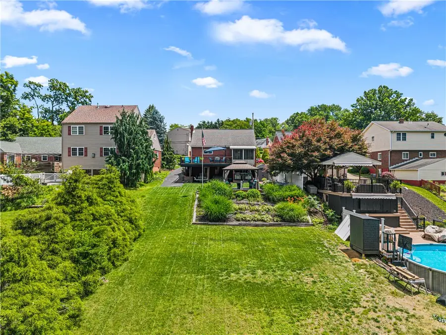 41 1/2 Ehle Ave, Coraopolis, PA 15108 - #2
