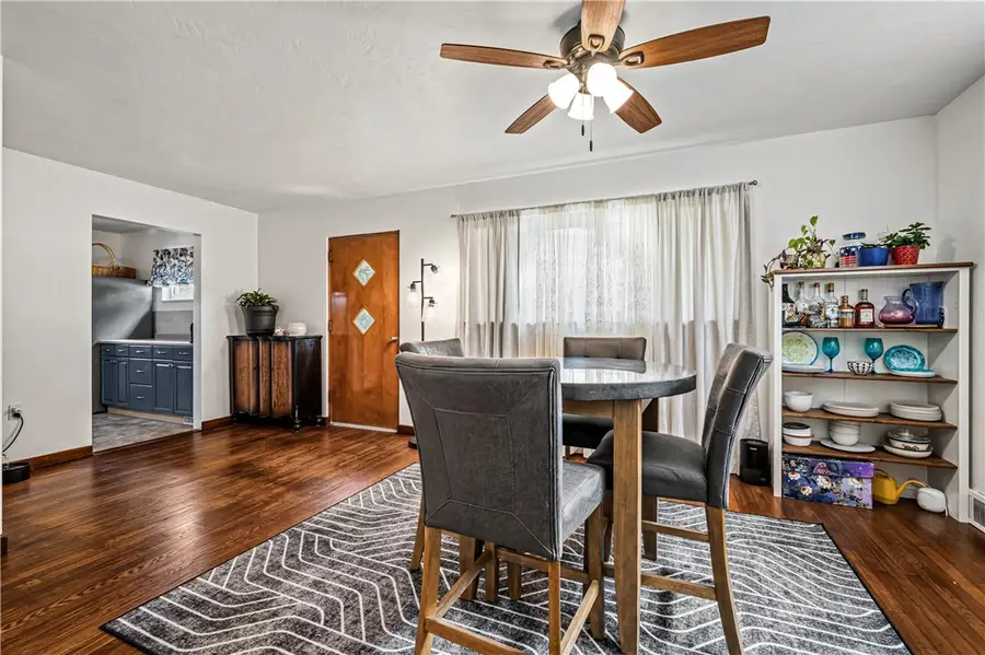 41 1/2 Ehle Ave, Coraopolis, PA 15108 - #3