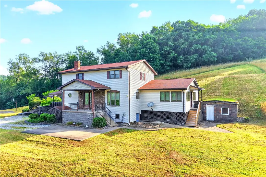 218 Blosser Hill Rd, Lake Lynn, PA 15451 - #1