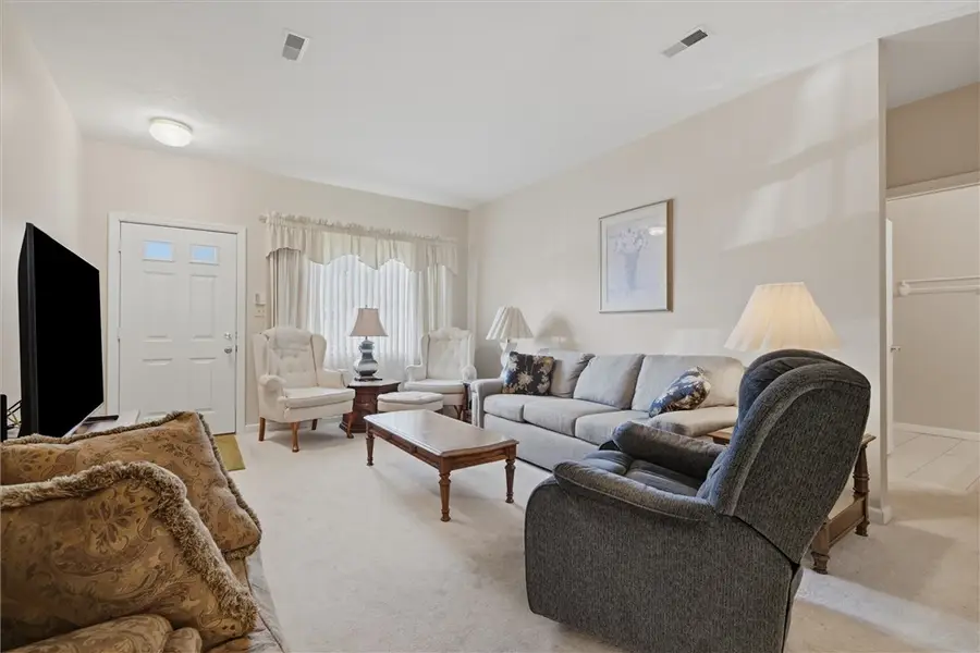 54 David Dr, New Kensington, PA 15068 - #3