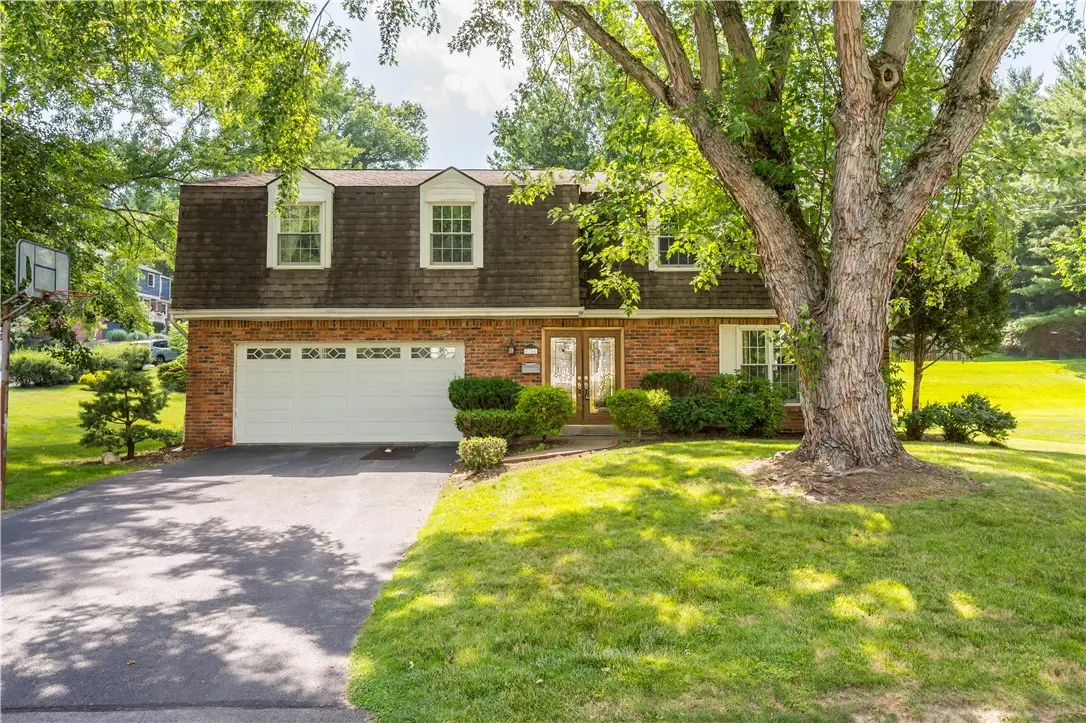 6148 Great Dane Dr, Bethel Park, PA 15102 - #1