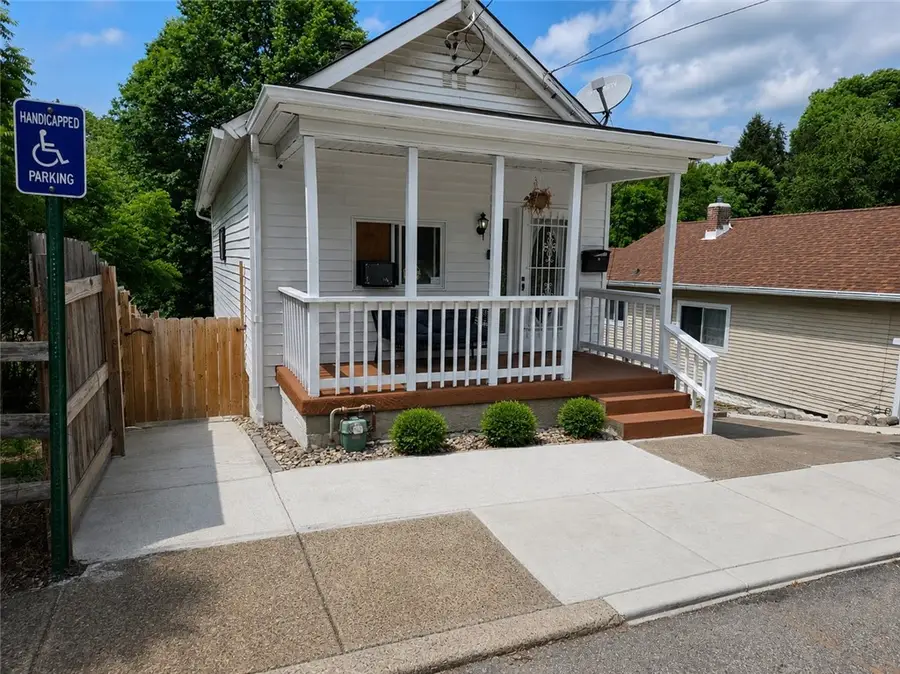 246 Freidel St, Homestead, PA 15120 - #2