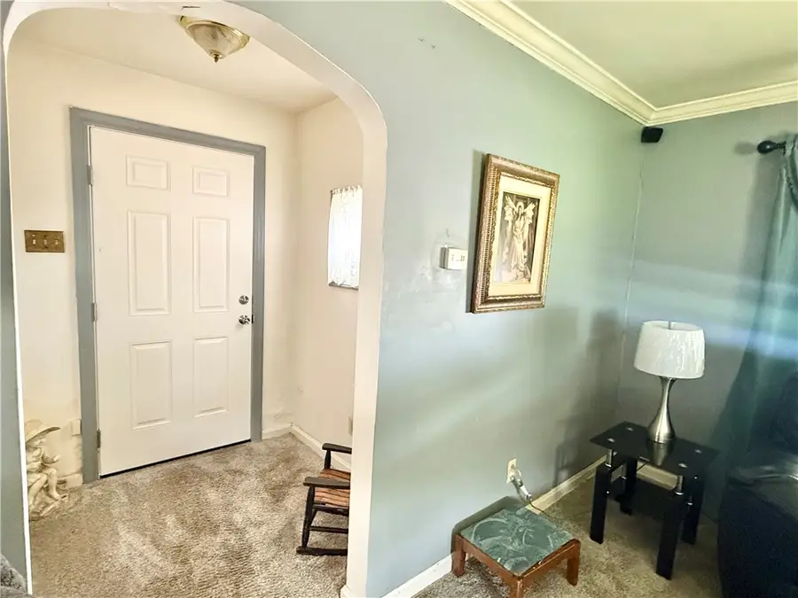 220 W Winter Ave, New Castle, PA 16101 - #3
