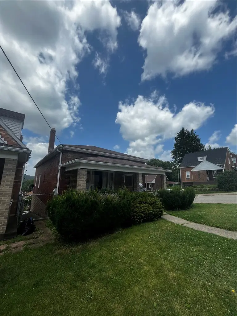 2031 Victoria Ave, New Kensington, PA 15068 - #3