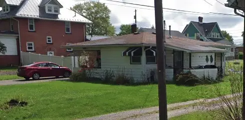 303 W South St, Carmichaels, PA 15320 - #2